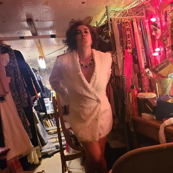 Poshmark - Picture 5 of 8